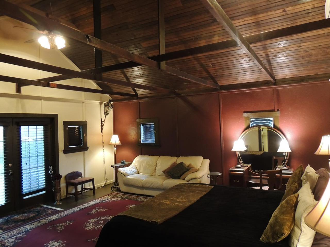 Lyons Twin Mansions Hotell Fort Scott Eksteriør bilde