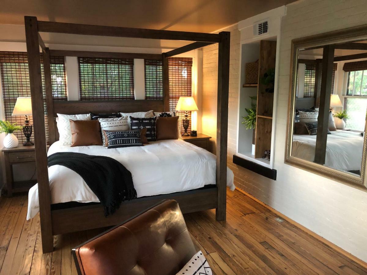 Lyons Twin Mansions Hotell Fort Scott Eksteriør bilde
